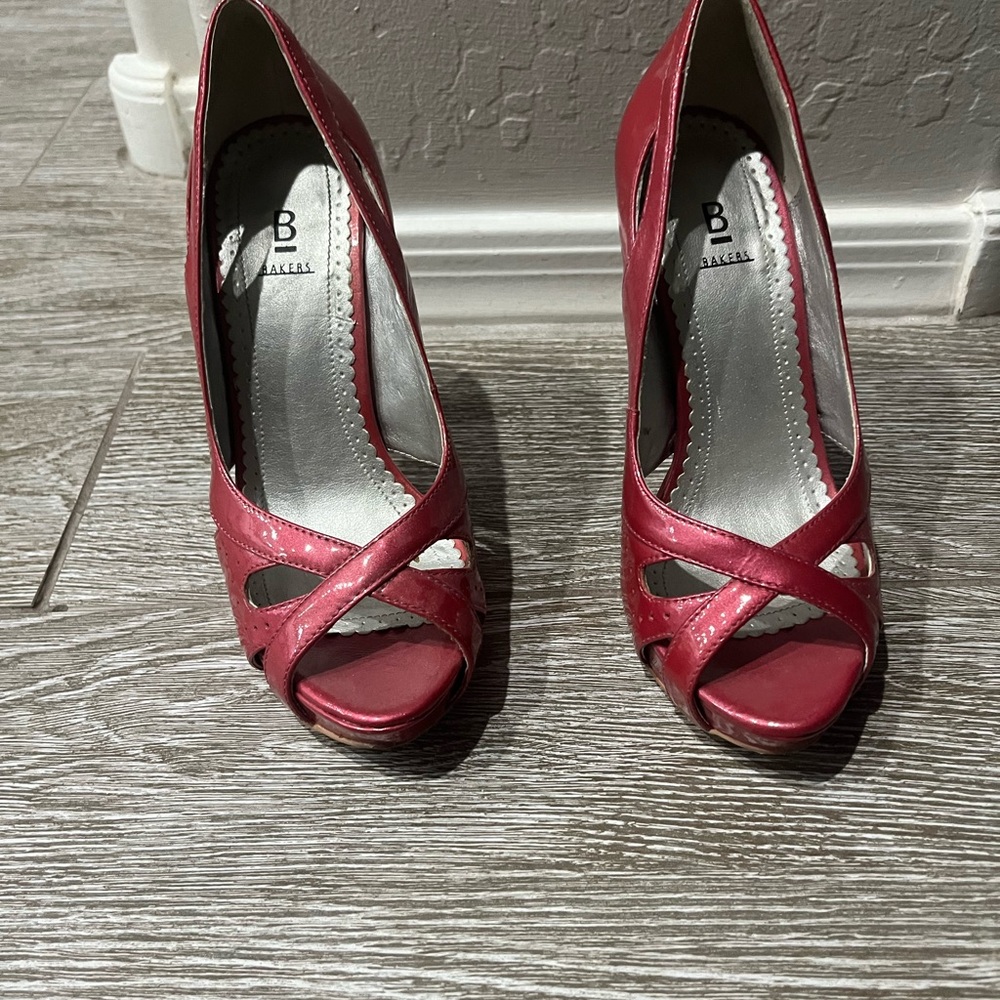Bakers heel size 5